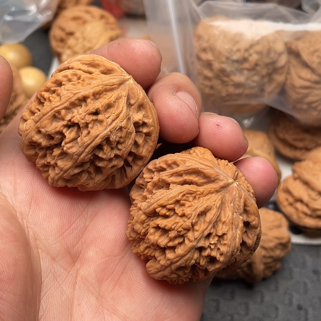 文玩核桃吊坠C****?促进