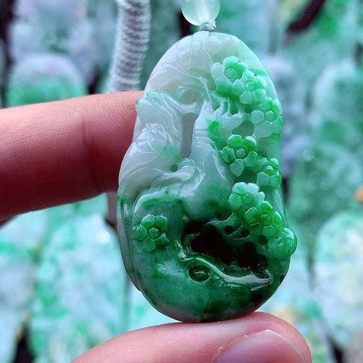 翡翠吊坠(不含链)未镶嵌