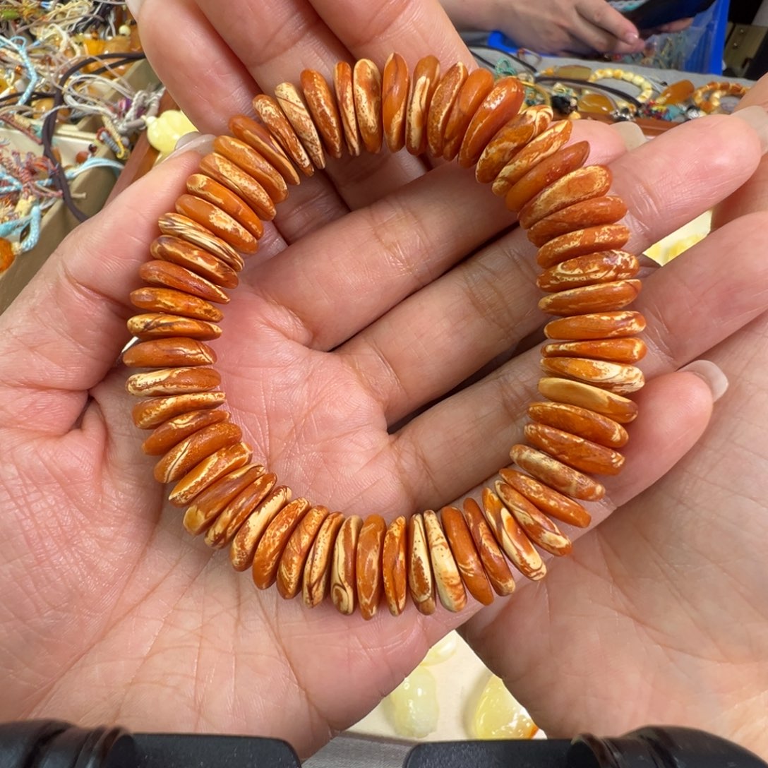 蜜蜡裸石未镶嵌蜜蜡