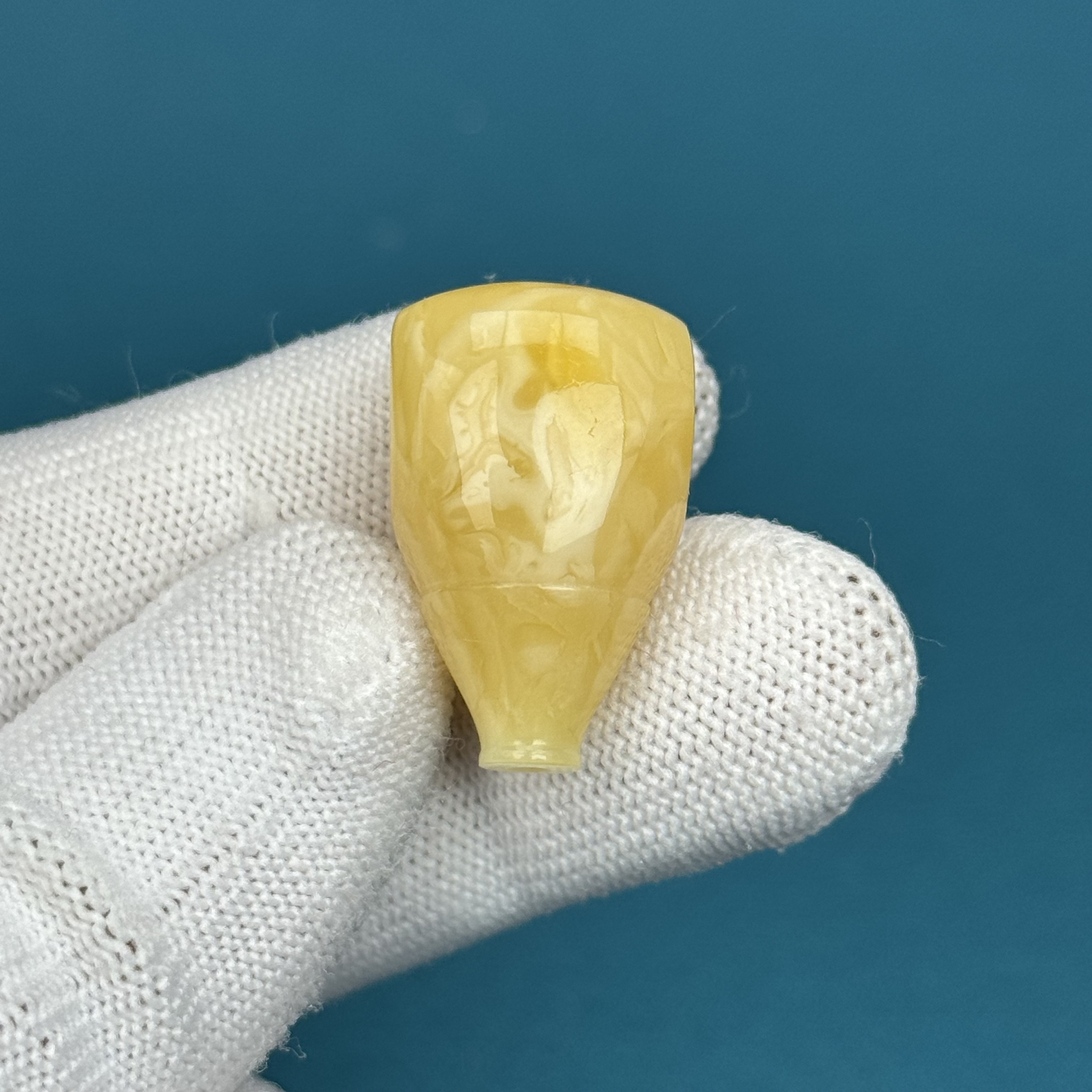 Z1721天然原矿蜜蜡 蜜蜡三通 16.7*27mm 80克价