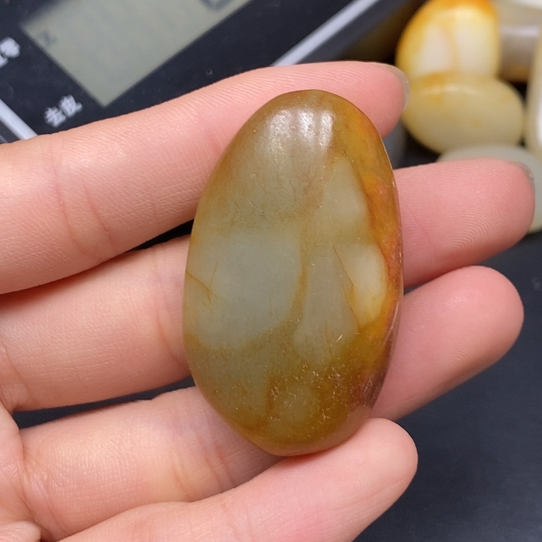 和田玉（糖玉）未镶嵌挂件