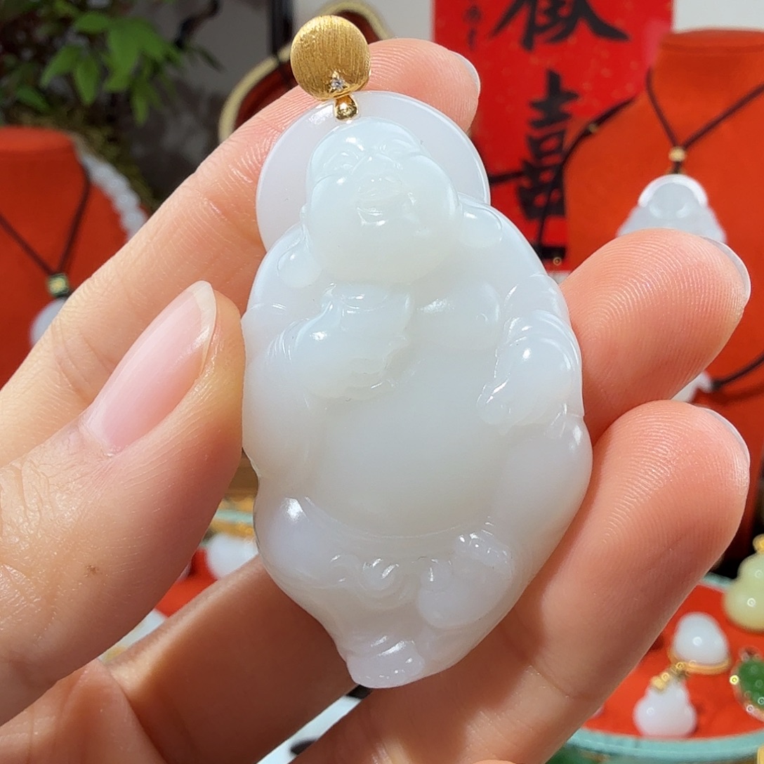 和田玉18K金镶嵌颈饰