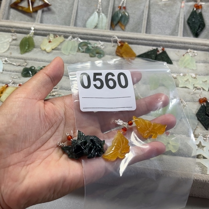 阳***️蛇纹石玉合金耳饰