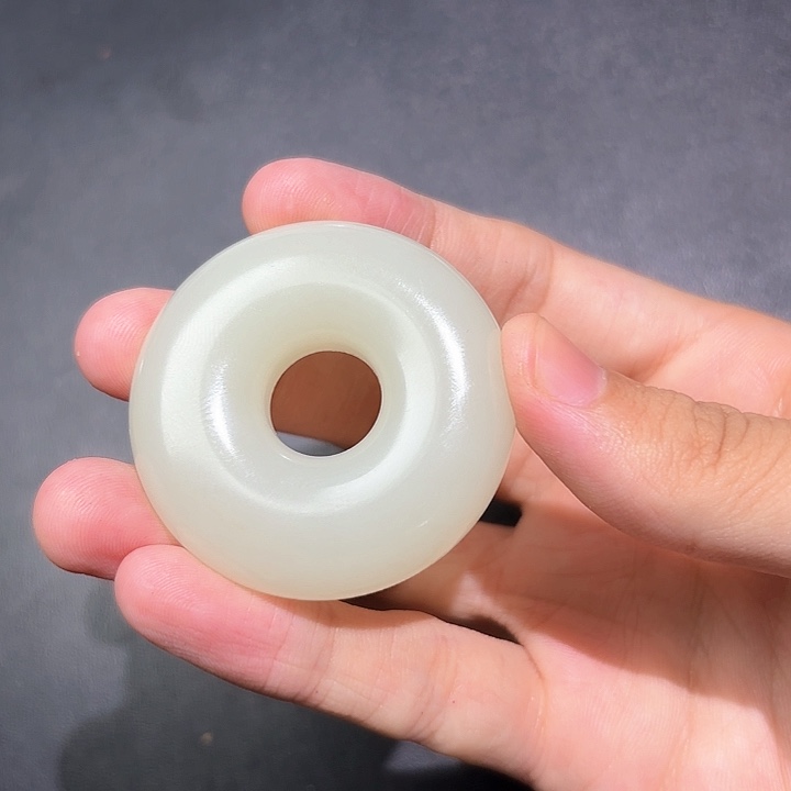 和田玉未镶嵌挂件独**车