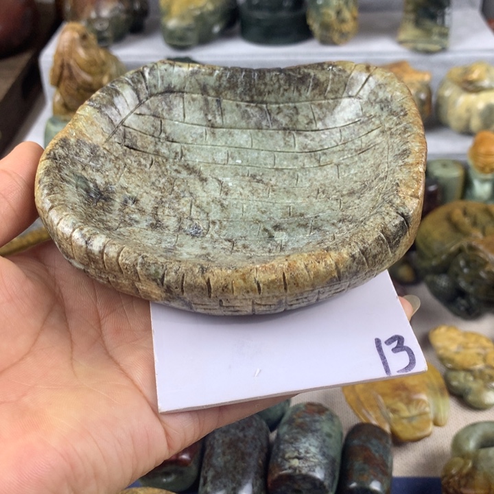 岫岩河磨玉（透闪石质玉）未镶嵌珠宝奇石