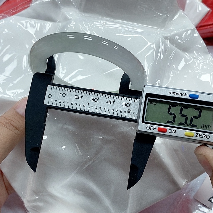 翡翠手镯未镶嵌257             
