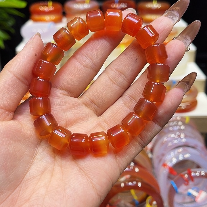 玛瑙/玉髓手镯未镶嵌