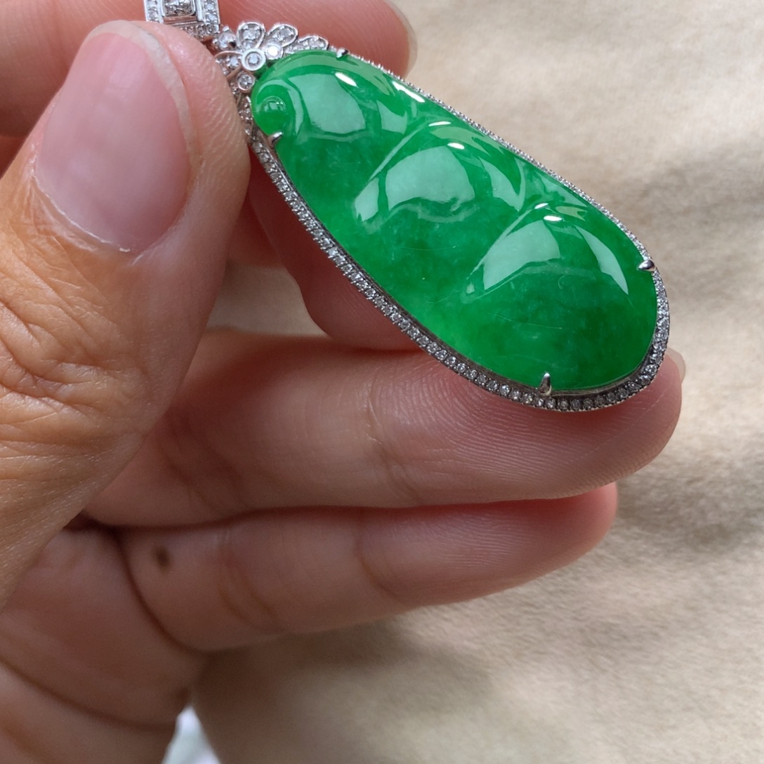 翡翠18K金镶嵌吊坠(不含链)大福豆