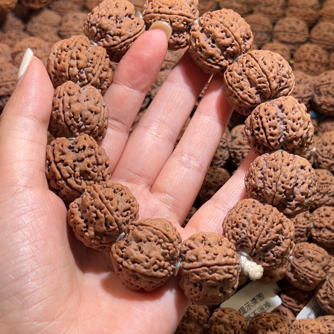 只****手串金刚菩提豆腐块梅花