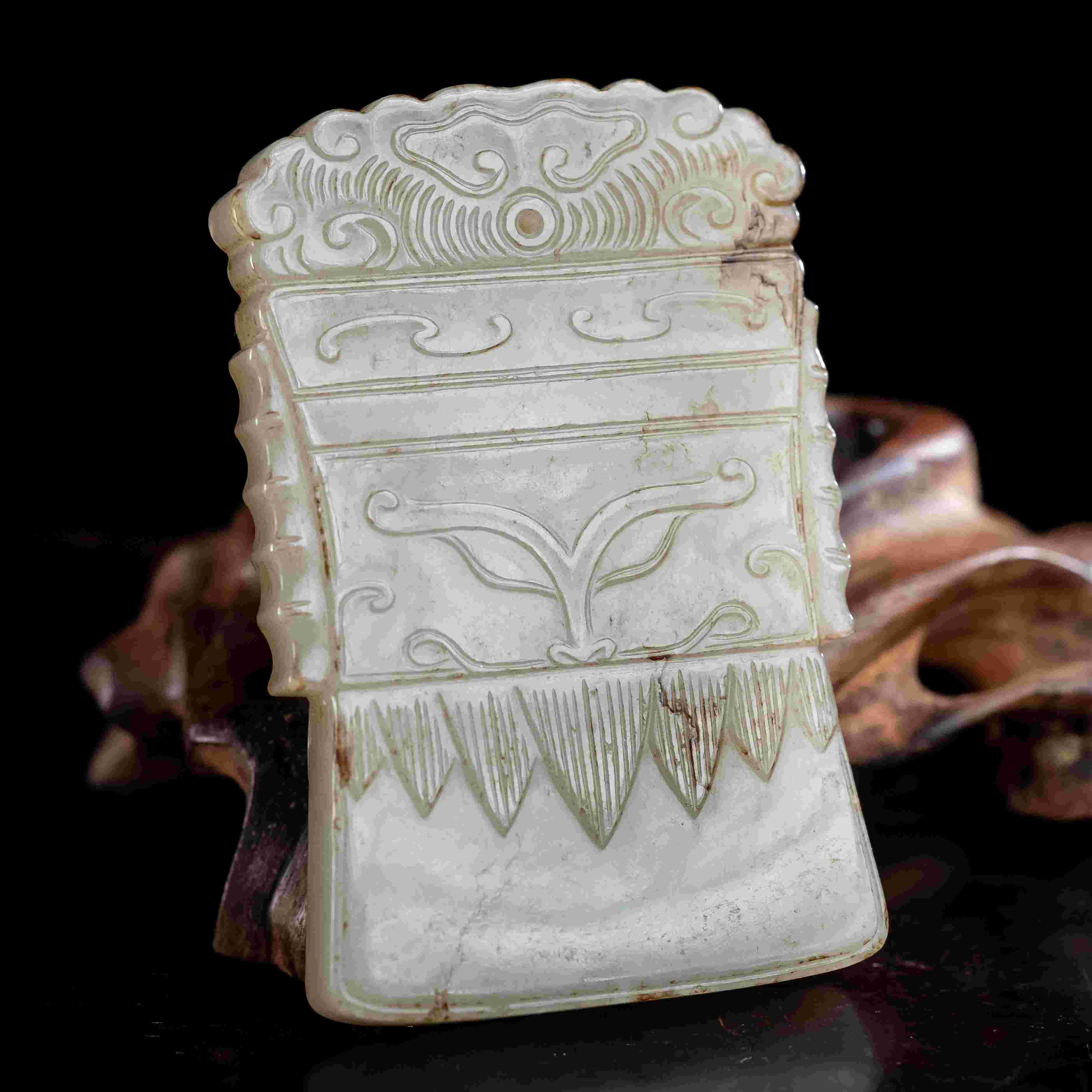 清代和田玉兽面纹玉佩-LM