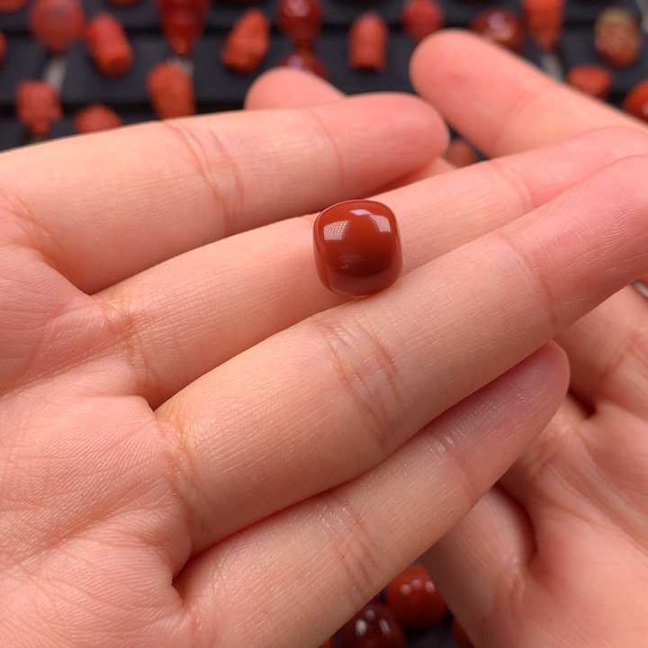 南红玛瑙未镶嵌老型单珠10.7MM