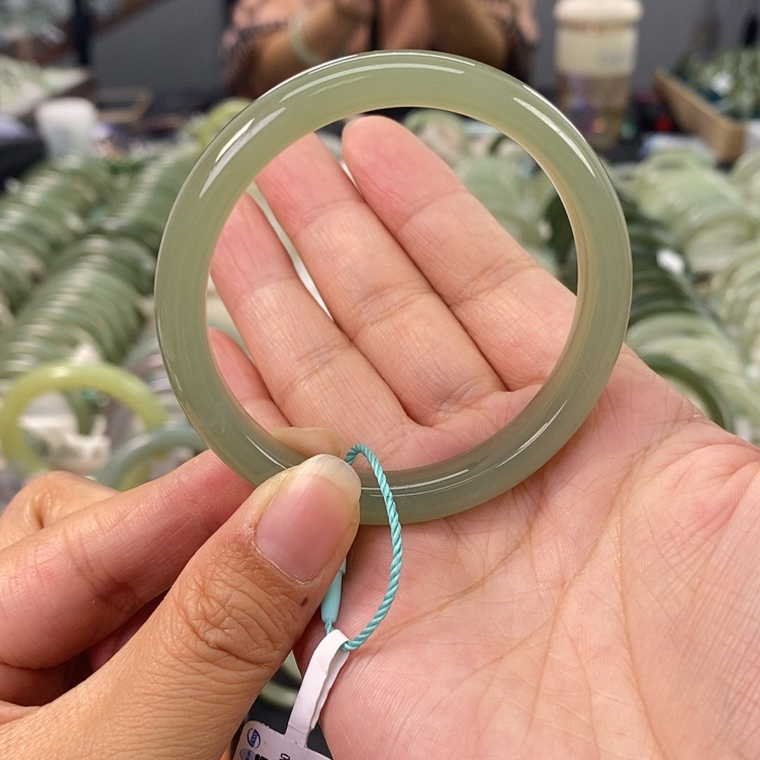 和田玉和田玉手镯52.53未镶嵌