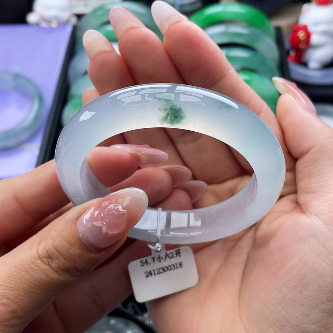 翡翠手镯未镶嵌54小高冰飘花，截图询价