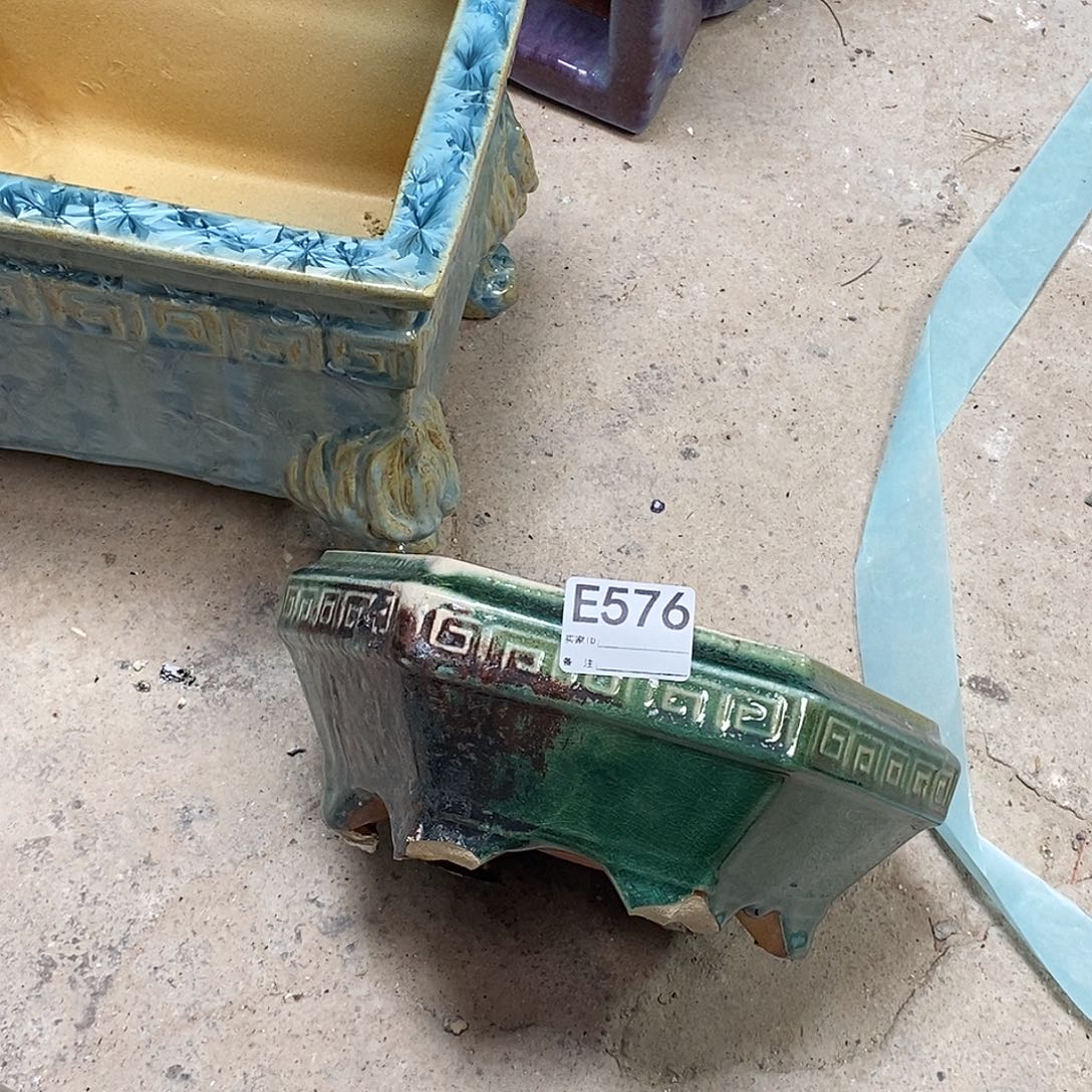 波***仔紫砂彩名窑576。 瑕疵