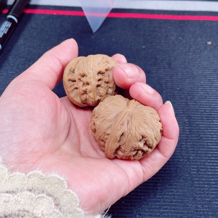 文玩核桃把件元宝