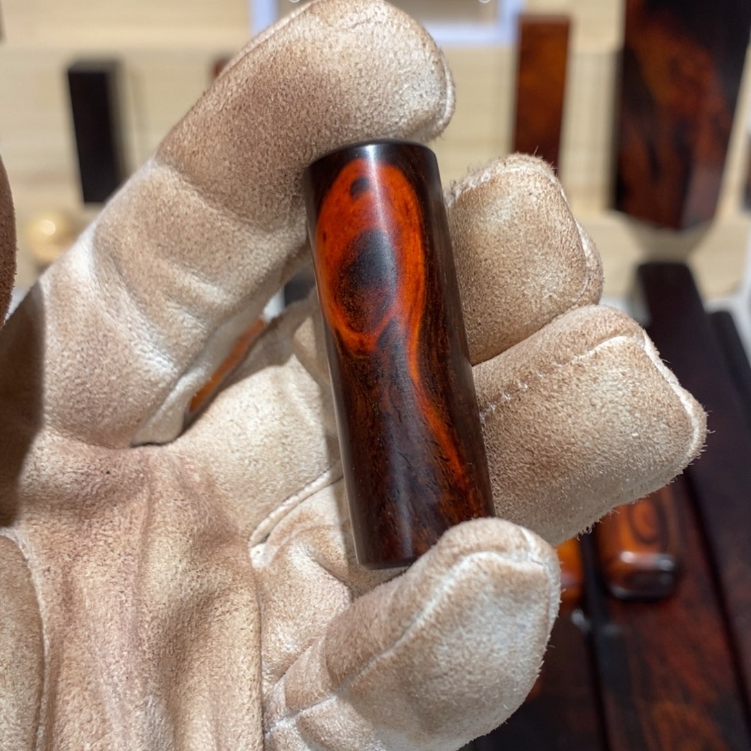 小****交趾黄檀（大红酸枝）