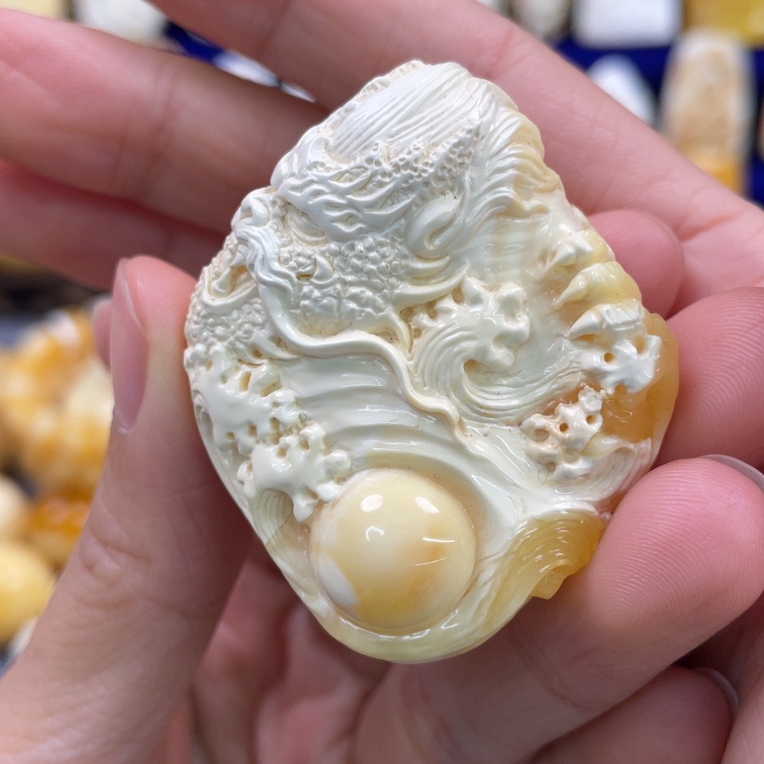 蜜蜡裸石未镶嵌琥珀蜜蜡雕刻龙牌吊坠