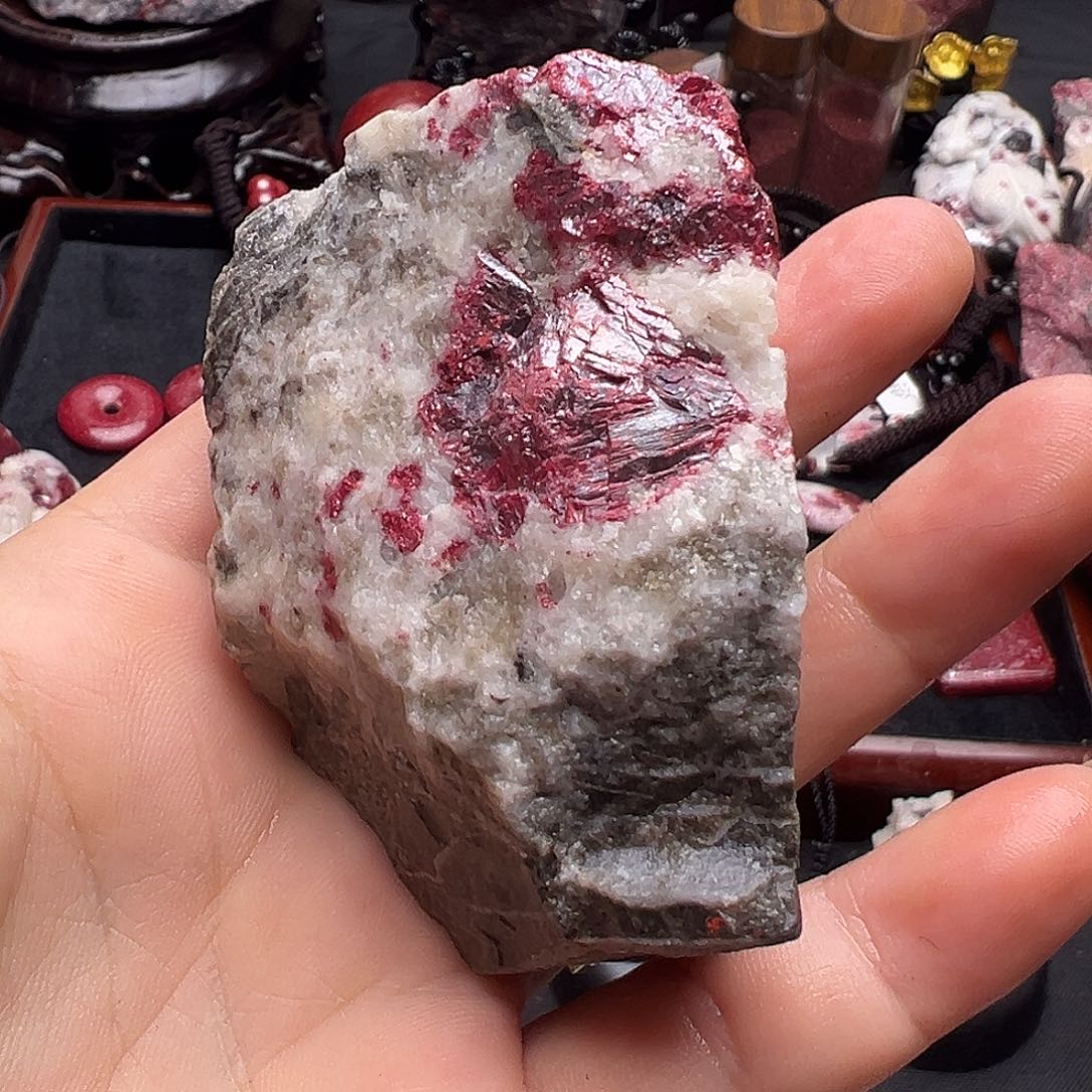 缘***圆天然辰砂天然朱砂原石