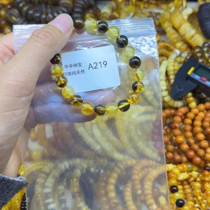 琥珀未镶嵌珠宝奇石