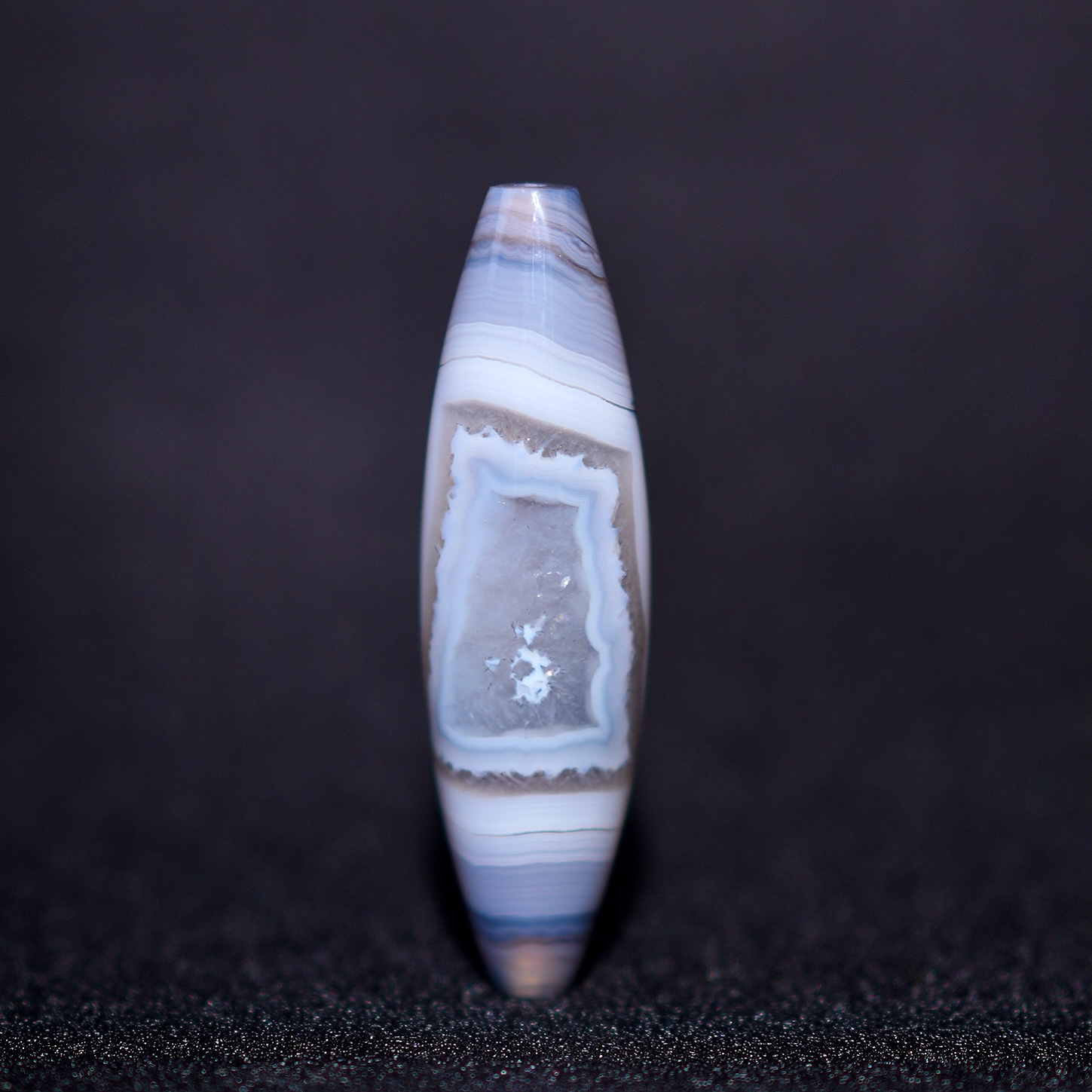 天然蓝沁天圆地方水晶方眼缠丝玛瑙