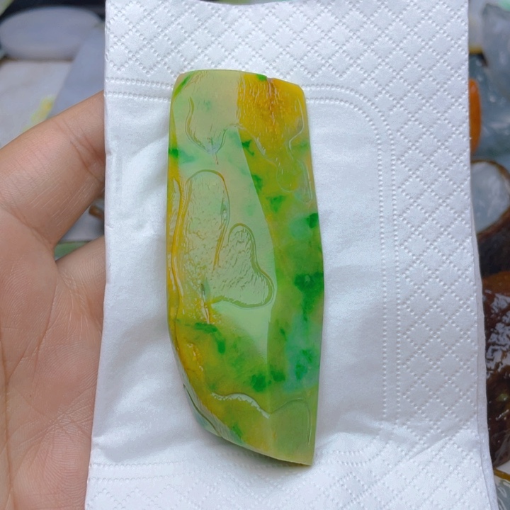 翡翠挂件未镶嵌H****i翡翠