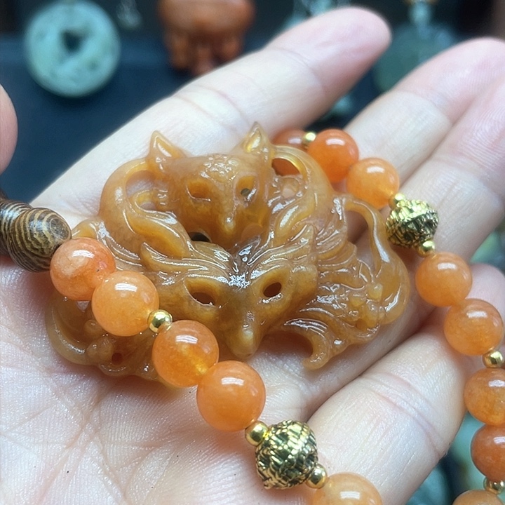 未镶嵌蛇纹石玉颈饰