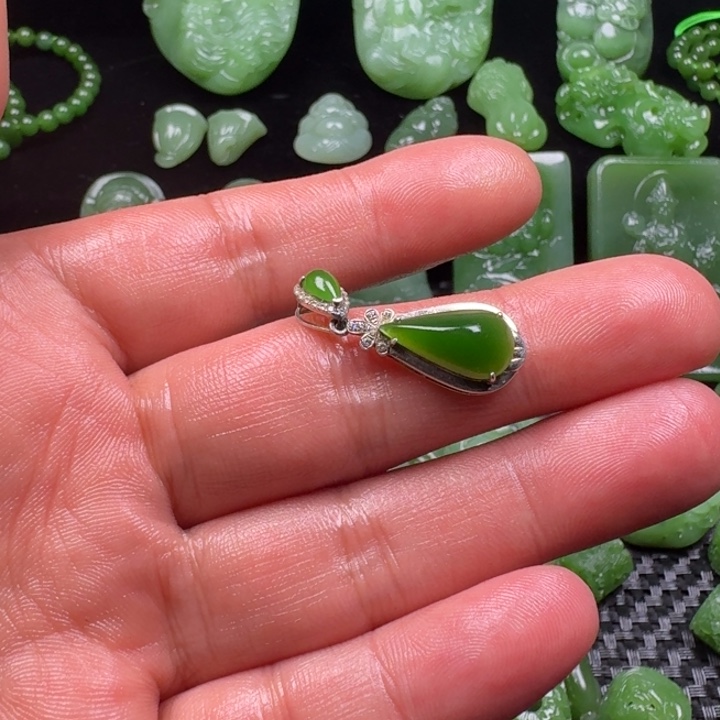 和田玉银S925镶嵌耳饰