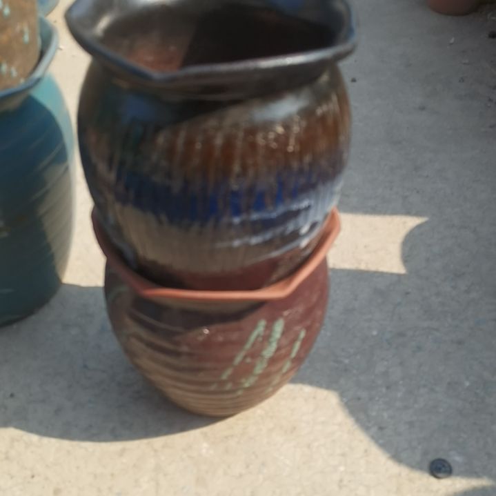 红陶瑕疵两个盆子，，