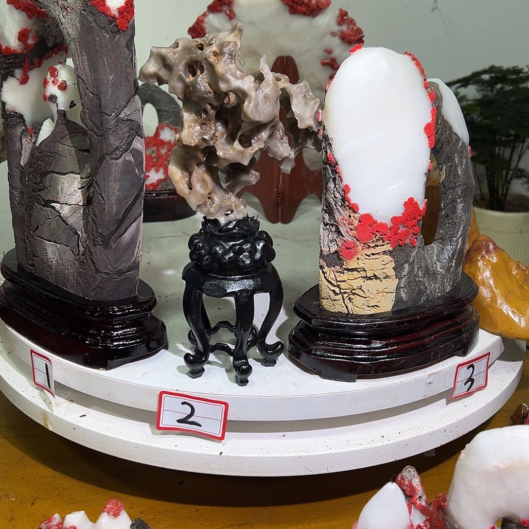 闹***人灵璧石白灵玉产地