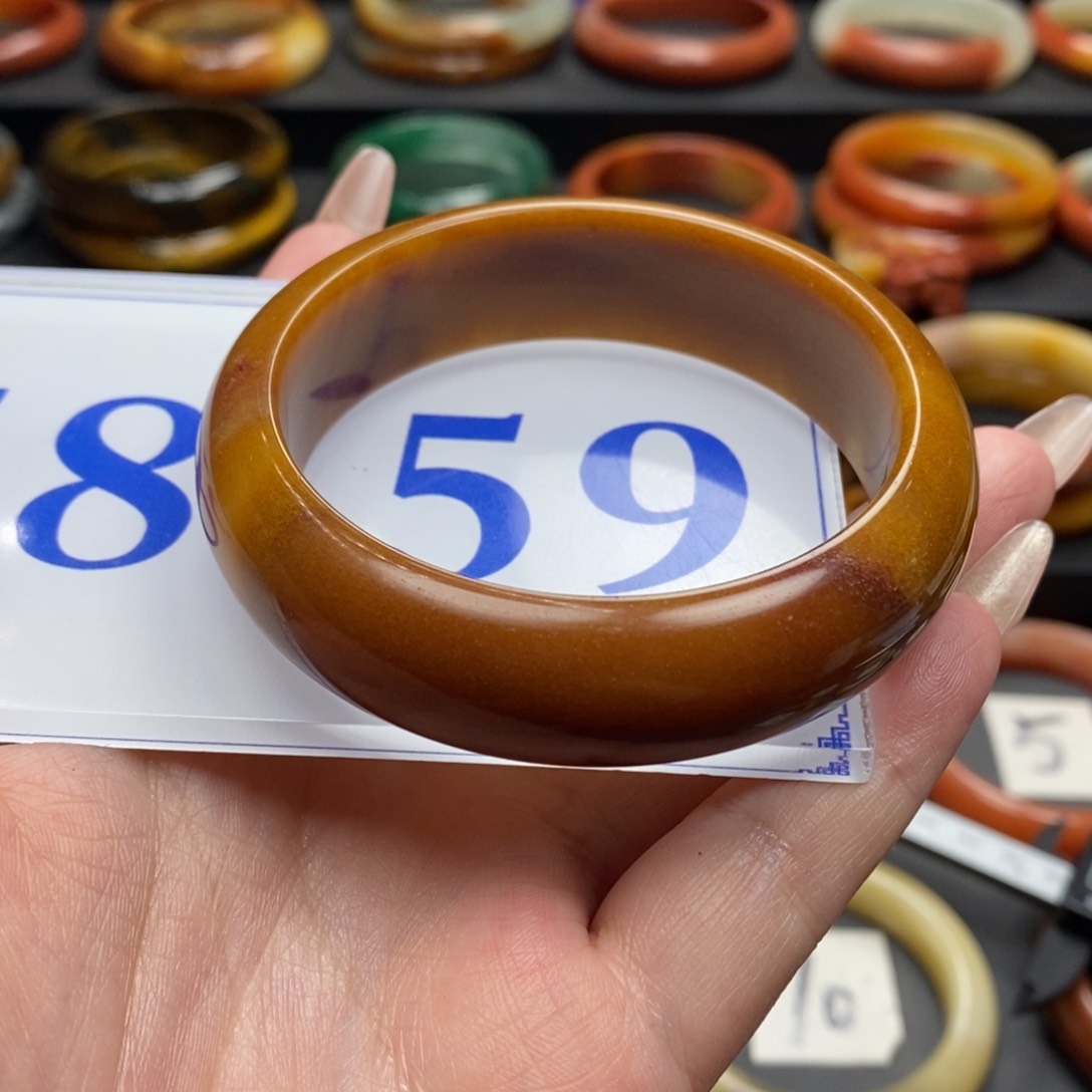 石英质玉（黄龙玉）手镯未镶嵌