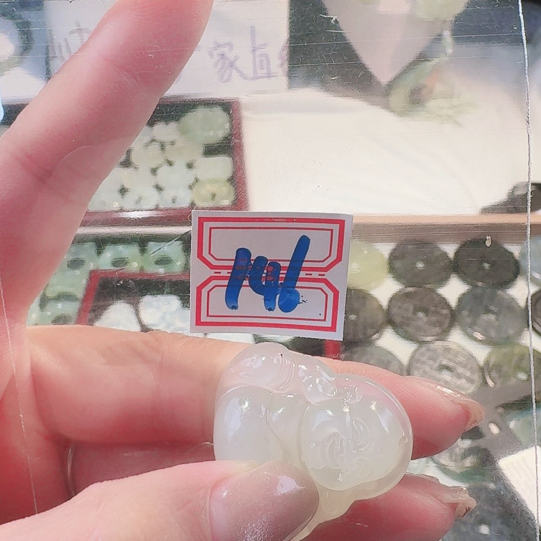 蛇纹石玉颈饰合金精美礼品