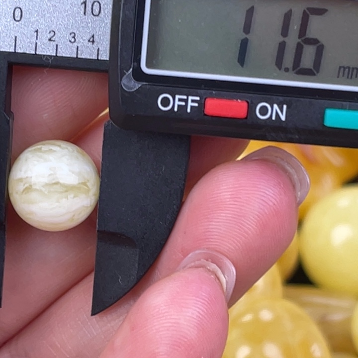 蜜蜡未镶嵌裸石1382