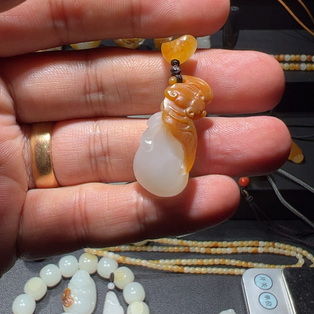 和田玉未镶嵌颈饰