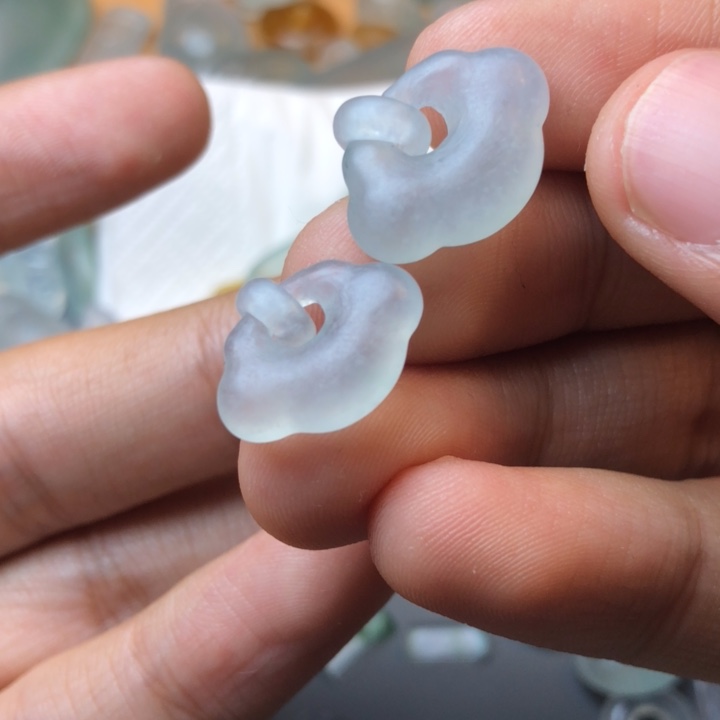 定制翡翠未镶嵌挂件