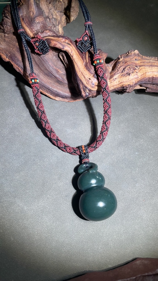 和田玉子料黑青大葫芦蜡线吊坠