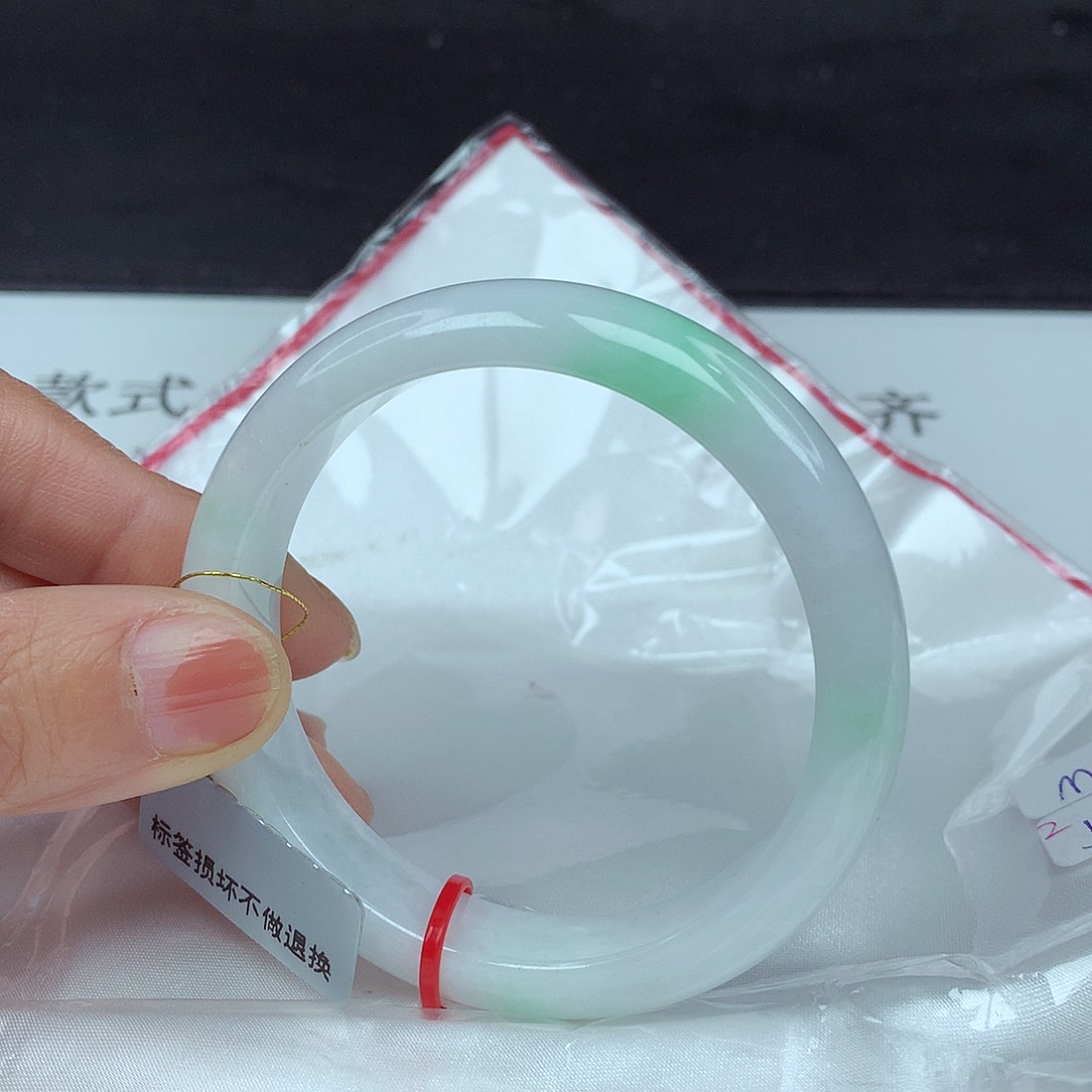 翡翠手镯未镶嵌55圈2670