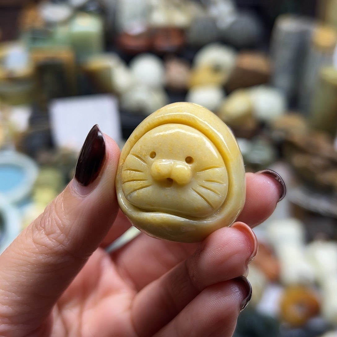 岫玉未镶嵌颈饰辽阳料猫头