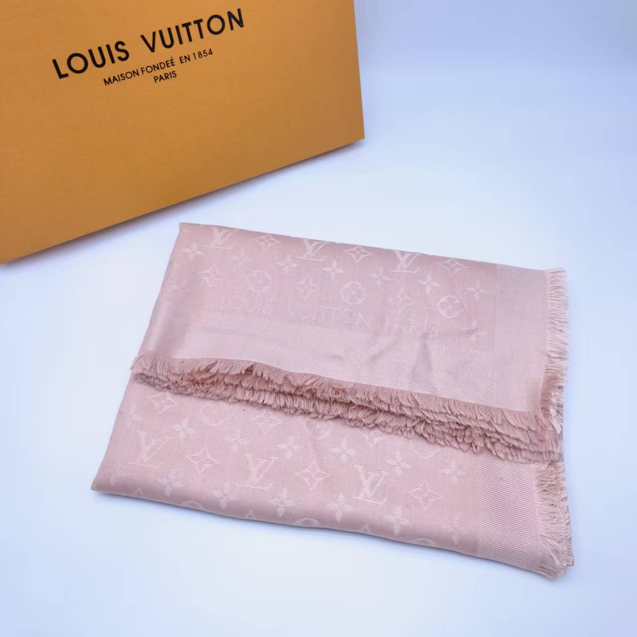 99新 LouisVuitton/路易威登  海囤J/LV围巾//css26684