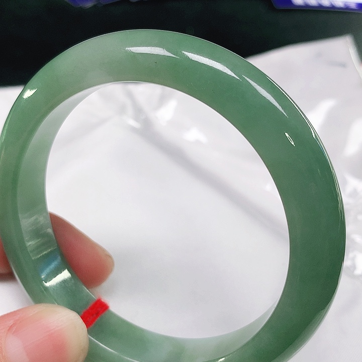翡翠手镯未镶嵌天然翡翠手镯
