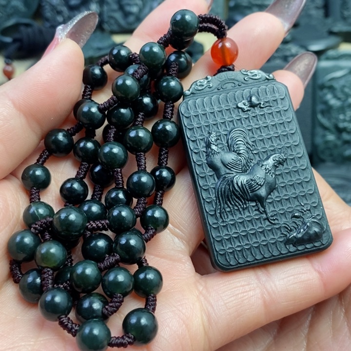 和田玉（青玉）颈饰未镶嵌明***好双面雕刻