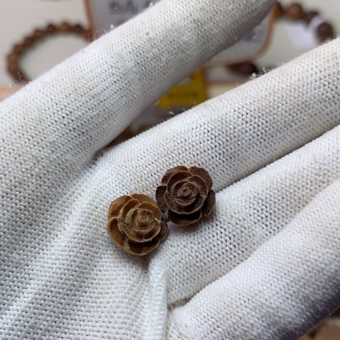 檀香木散珠印度迈索尔老山檀1.2瑕疵莲花