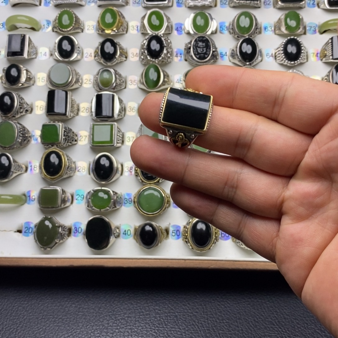 小***儿和田玉银S925镶嵌戒指