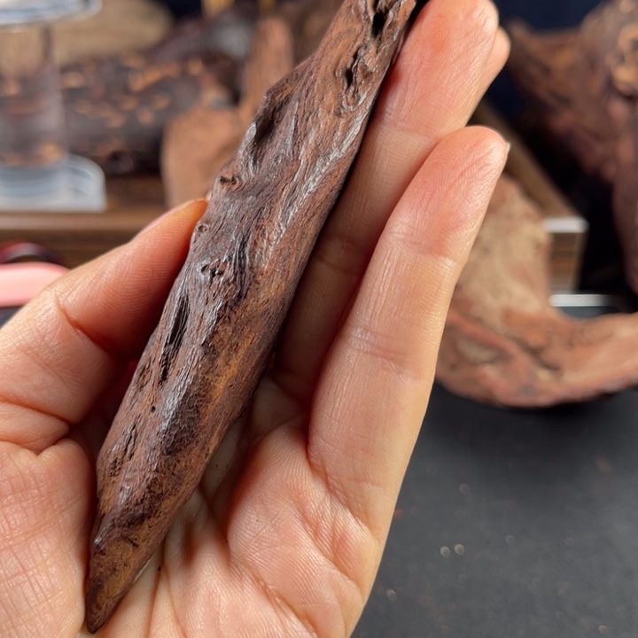 青***衿无事牌降真香红降把件一件