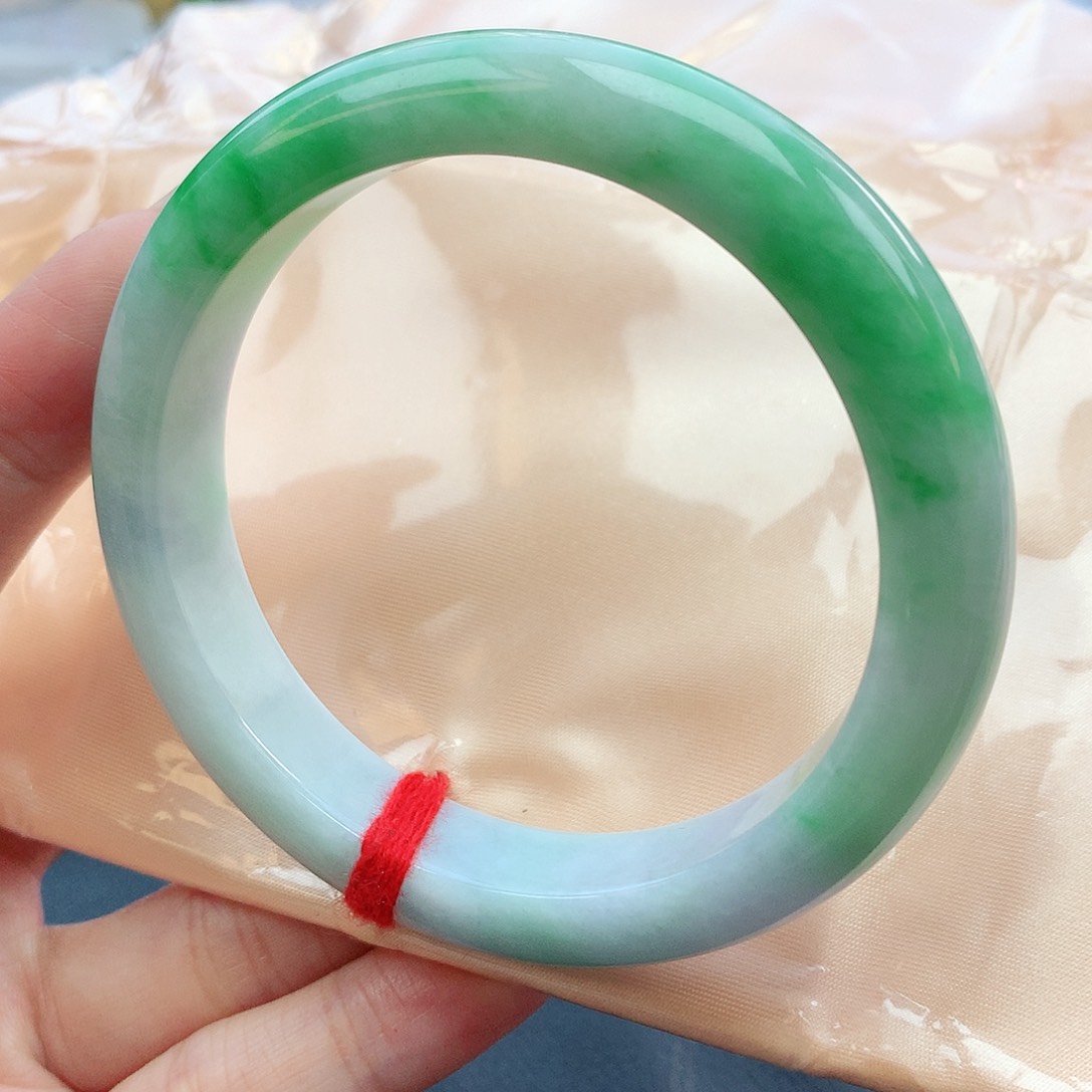 翡翠手镯未镶嵌58圈口882147