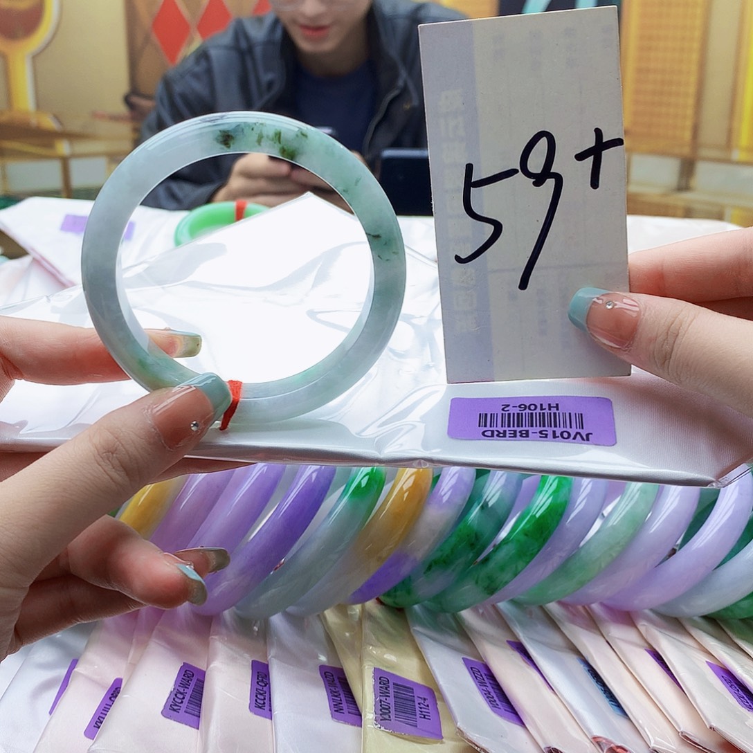 翡翠未镶嵌手镯nn