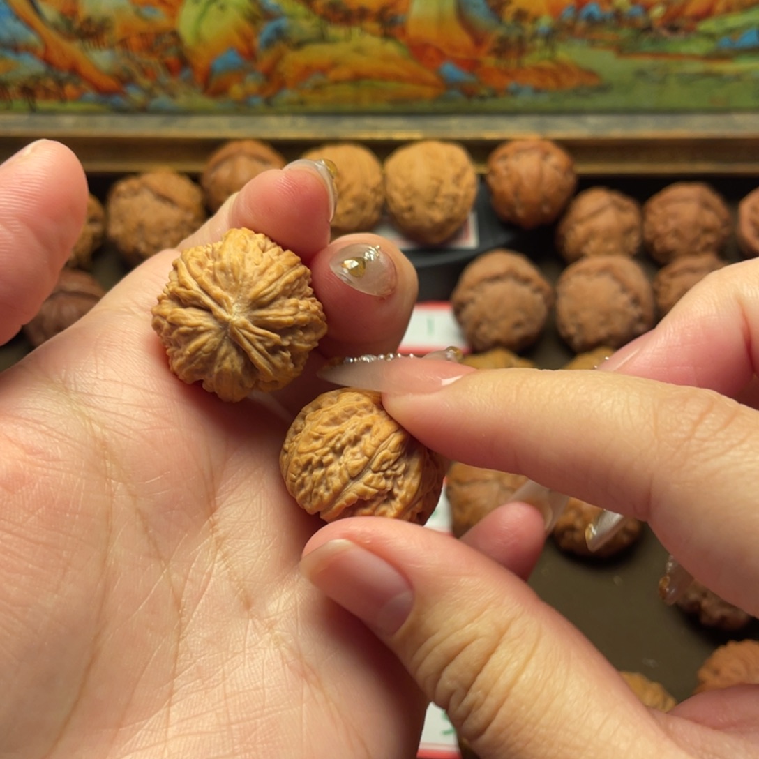 悄***雾文玩核桃吊坠。。。。。。