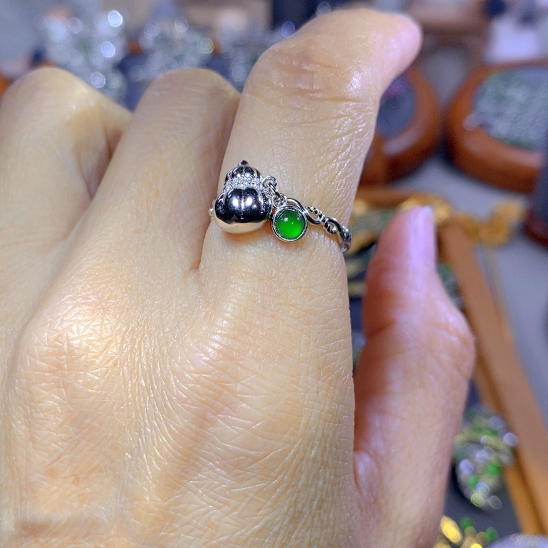 翡翠颈饰银S925镶嵌天然翡翠