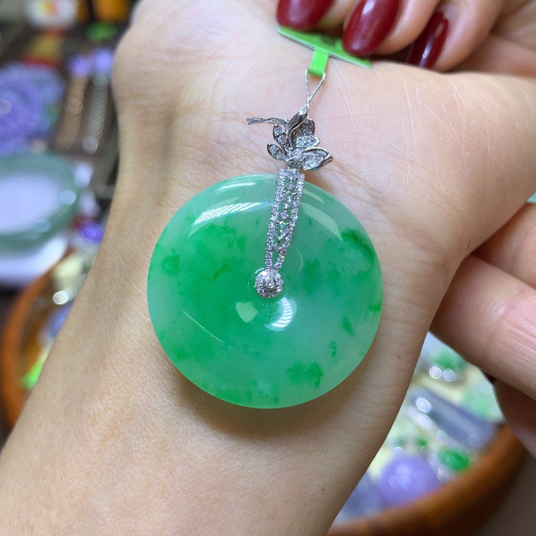 【闪购商品】翡翠颈饰18K金镶嵌翡翠