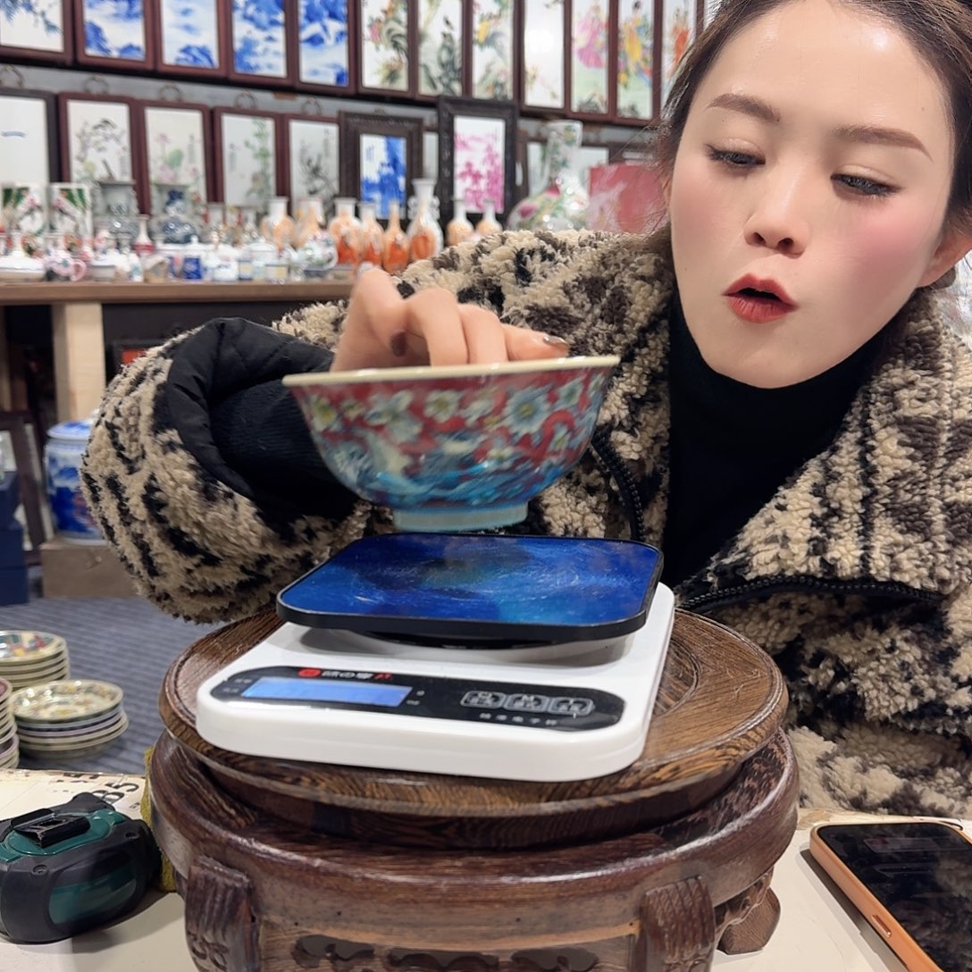 摆件瓷//////景德镇陶瓷瓷器。