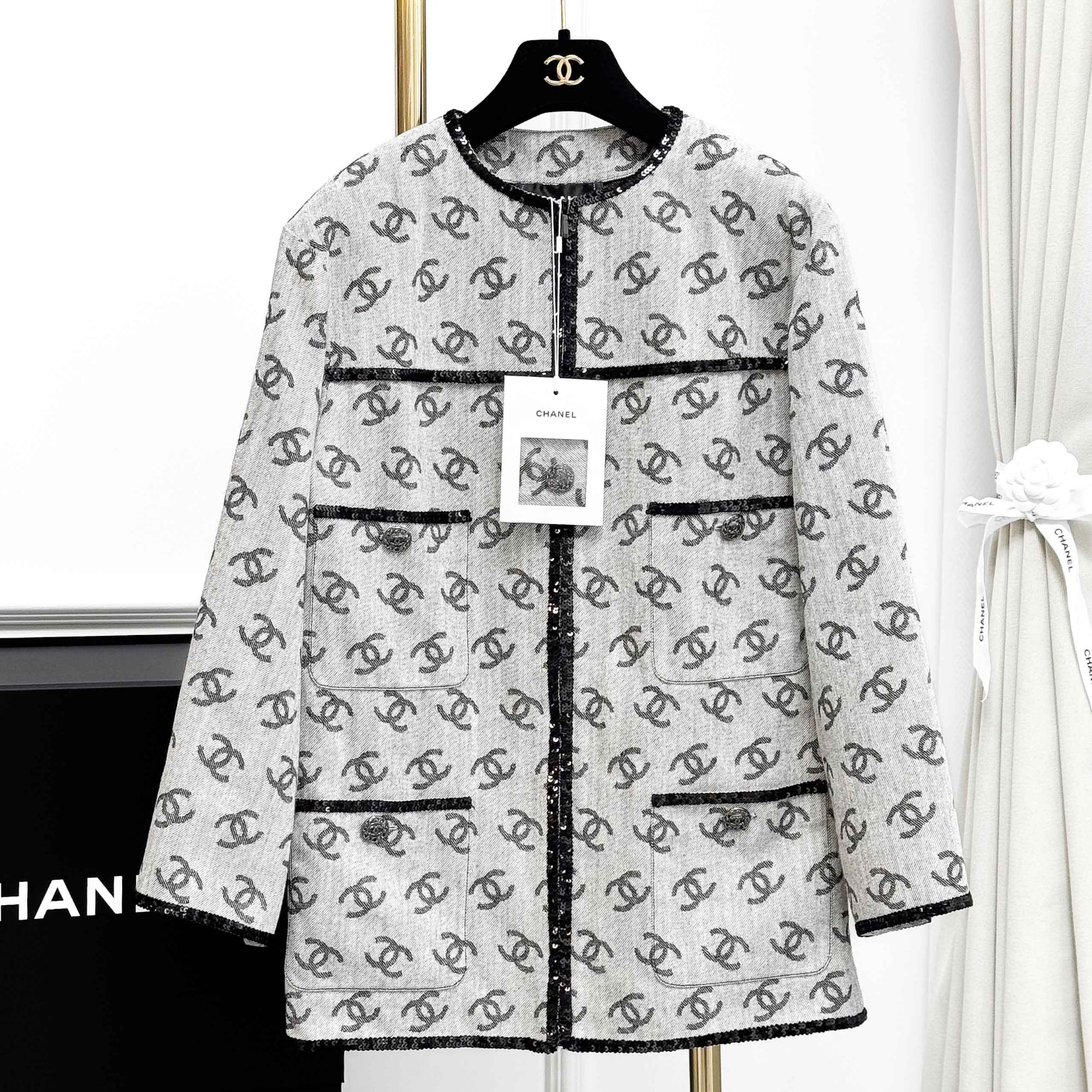 99新 Chanel/香奈儿 34码 灰色拼黑色 双C 亮片边 四口袋牛仔外套